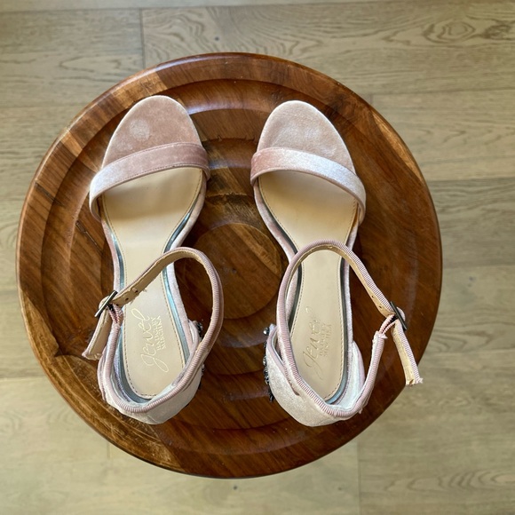 Jewel Badgley Mischka Heels 7.5 - Picture 3 of 6